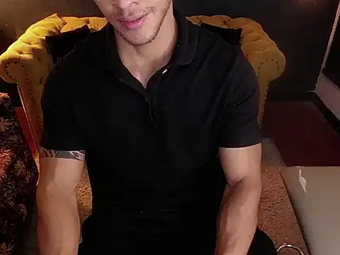 Snapshot of tayler_luke chatting on 23, 12, 2025 tayler luke online show from 23, 12, 2025