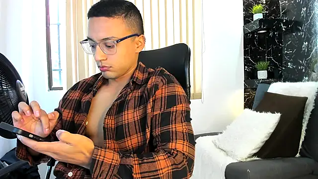 thomas scot1 online show from 21, 11, 2025