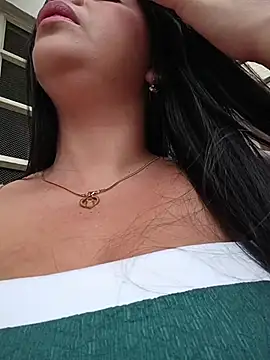 Snapshot of Layla-daring chatting on 16, 2, 2026 Layla-daring online show from 16, 2, 2026