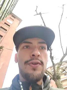 Auron merrow online show from 21, 12, 2025