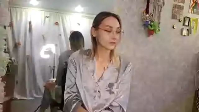 Snapshot of MistieSchorn chatting on 20, 11, 2025 MistieSchorn online show from 20, 11, 2025