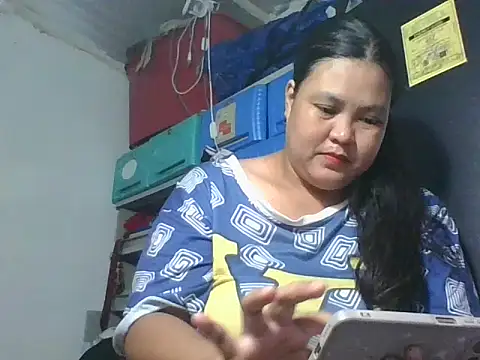 iloveshiritheslut online show from 25, 11, 2025