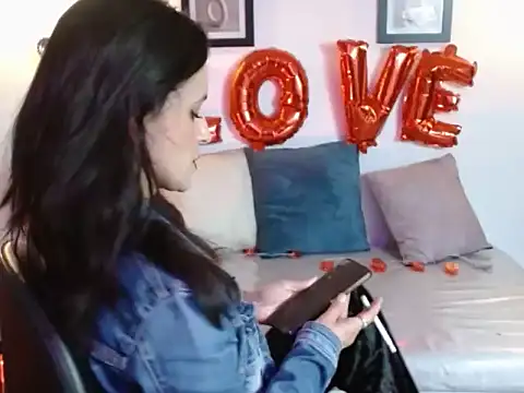 Juliana  lx online show from 10, 2, 2026