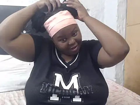 SexyBubblies96 online show from 12, 1, 2026