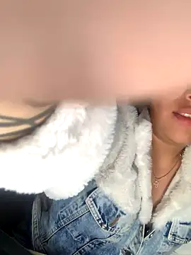 Bailey Pink online show from 24, 11, 2025