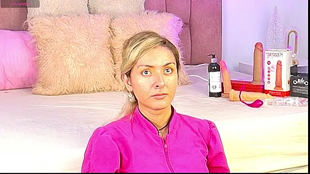 Lunitaa Diva online show from 3, 12, 2025