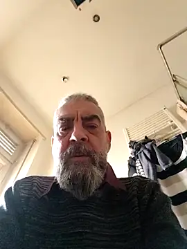 Gattopazzo667 online show from 21, 11, 2025