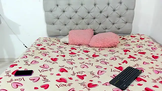 Briitney tovar online show from 16, 12, 2025