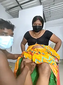 Desicouple1706 online show from 13, 1, 2026