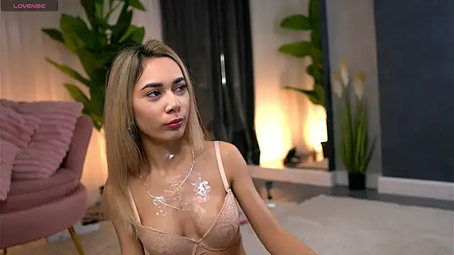 AishleyBee online show from 10, 1, 2026