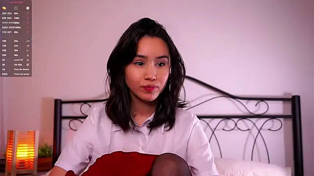 StaciaBratz online show from 4, 12, 2025