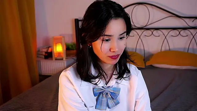 StaciaBratz online show from 15, 12, 2025