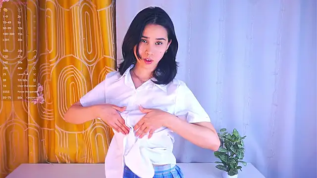 StaciaBratz online show from 7, 1, 2026