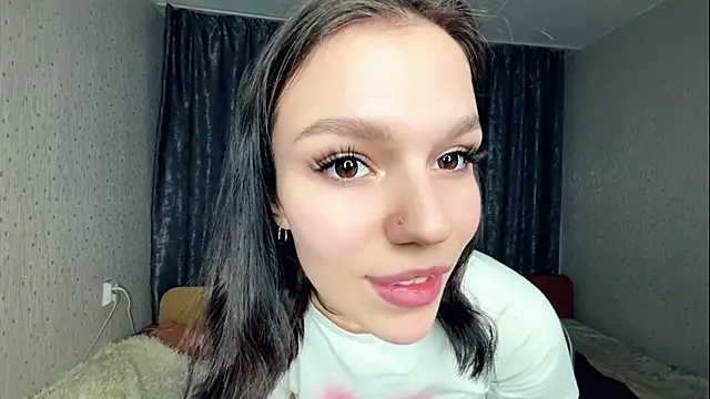 StacieGregoreski online show from 21, 12, 2025