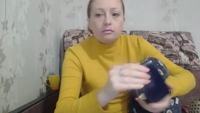 Snapshot of Alwayss_horny chatting on 28, 11, 2025 Alwayss horny online show from 28, 11, 2025