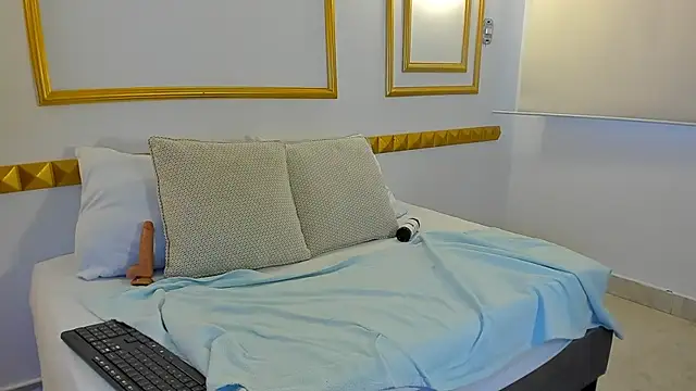 zully28  online show from 20, 12, 2025