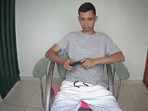 Snapshot of Dereck245 chatting on 23, 11, 2025 Dereck245 online show from 23, 11, 2025