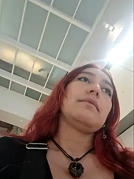 Eveeelyn25 online show from 4, 12, 2025