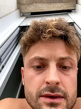 Snapshot of albanese25 chatting on 22, 11, 2025 albanese25 online show from 22, 11, 2025