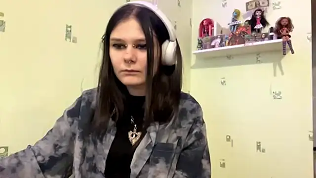 Snapshot of TraceeSchutt chatting on 30, 11, 2025 TraceeSchutt online show from 30, 11, 2025