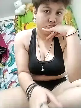 Snapshot of Gummy__Bear chatting on 23, 11, 2025 Gummy Bear online show from 23, 11, 2025