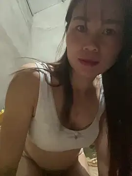 Snapshot of meganmeo chatting on 5, 3, 2026 meganmeo online show from 5, 3, 2026