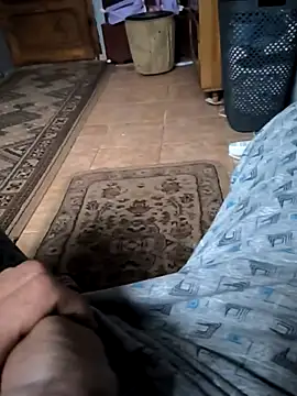 Snapshot of Alexutz21 chatting on 28, 3, 2026 Alexutz21 online show from 28, 3, 2026