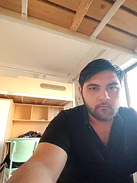 Snapshot of Koma001 chatting on 25, 11, 2025 Koma001 online show from 25, 11, 2025