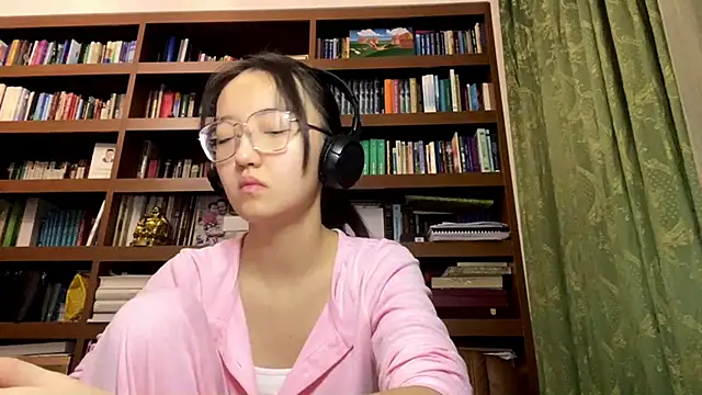 LinaClous online show from 18, 1, 2026