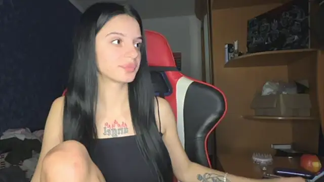 Lili0-0 online show from 25, 11, 2025