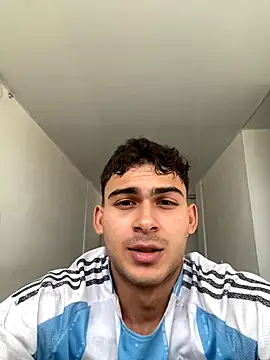 Snapshot of Zezzta chatting on 25, 11, 2025 Zezzta online show from 25, 11, 2025