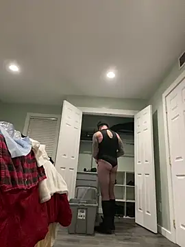 Snapshot of JSizzle13 chatting on 21, 12, 2025 JSizzle13 online show from 21, 12, 2025