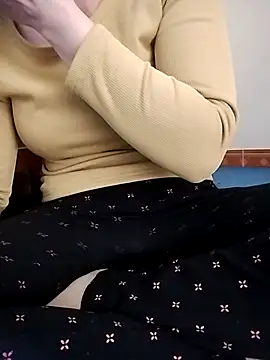 HanniZii online show from 18, 12, 2025