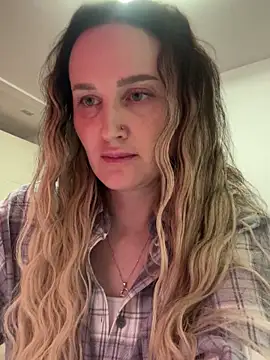 TomilaSi online show from 25, 11, 2025