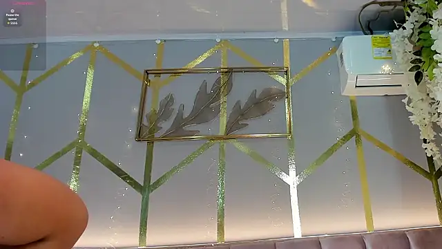 Lola saenz  online show from 15, 3, 2026