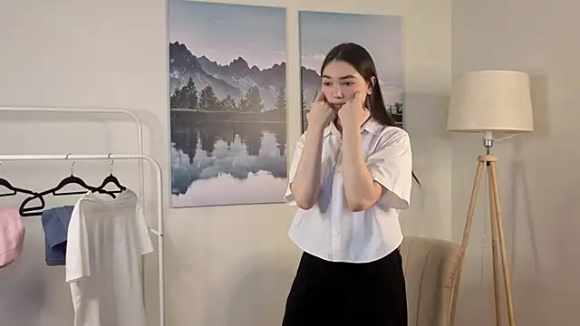 Snapshot of VannessaUpadhyaya chatting on 25, 11, 2025 VannessaUpadhyaya online show from 25, 11, 2025