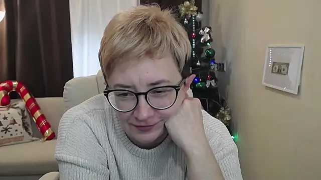 Snapshot of ChristinaRainforce chatting on 26, 11, 2025 ChristinaRainforce online show from 26, 11, 2025