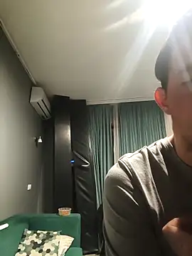 Snapshot of Razvan696969 chatting on 21, 2, 2026 Razvan696969 online show from 21, 2, 2026