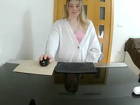 Adelyxveex online show from 17, 12, 2025