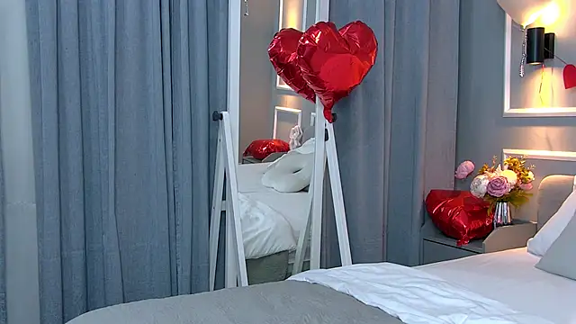 Snapshot of NatalieCroft chatting on 27, 2, 2026 NatalieCroft online show from 27, 2, 2026