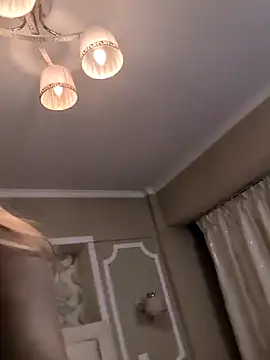 Emma Vee online show from 26, 11, 2025