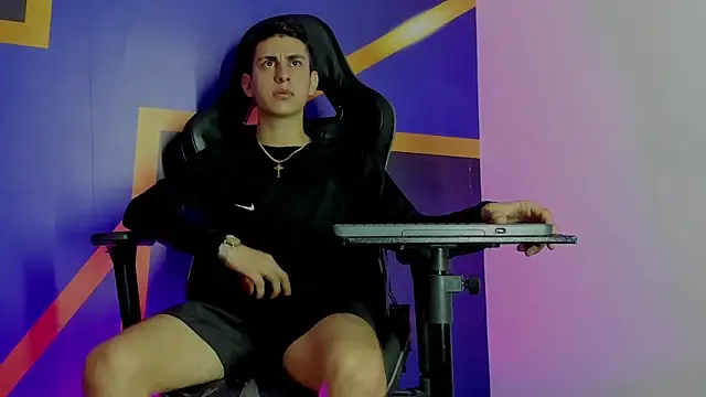 twink scott  online show from 3, 12, 2025