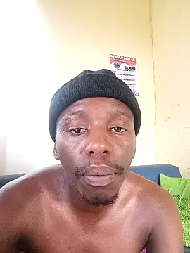 Snapshot of KwaBhebhelicious chatting on 16, 12, 2025 KwaBhebhelicious online show from 16, 12, 2025