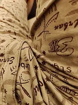 Snapshot of ishan2026 chatting on 19, 12, 2025 ishan2026 online show from 19, 12, 2025