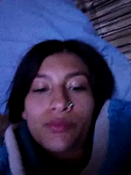 Snapshot of Roslin-nix2 chatting on 26, 11, 2025 Roslin-nix2 online show from 26, 11, 2025