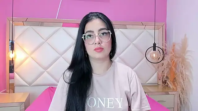 Snapshot of GabyJhons chatting on 15, 12, 2025 GabyJhons online show from 15, 12, 2025