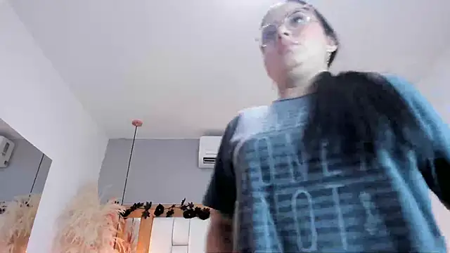 Snapshot of GabyJhons chatting on 17, 12, 2025 GabyJhons online show from 17, 12, 2025