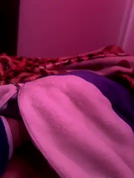 Snapshot of tusantiXX chatting on 26, 11, 2025 tusantiXX online show from 26, 11, 2025