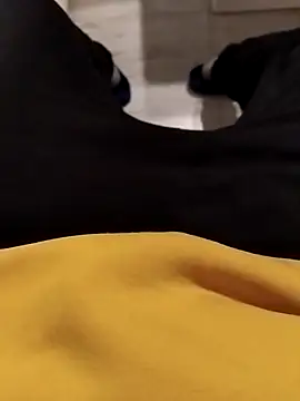 Snapshot of erdestruttor18 chatting on 26, 11, 2025 erdestruttor18 online show from 26, 11, 2025