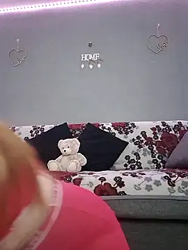 Snapshot of dixielarys chatting on 3, 3, 2026 dixielarys online show from 3, 3, 2026